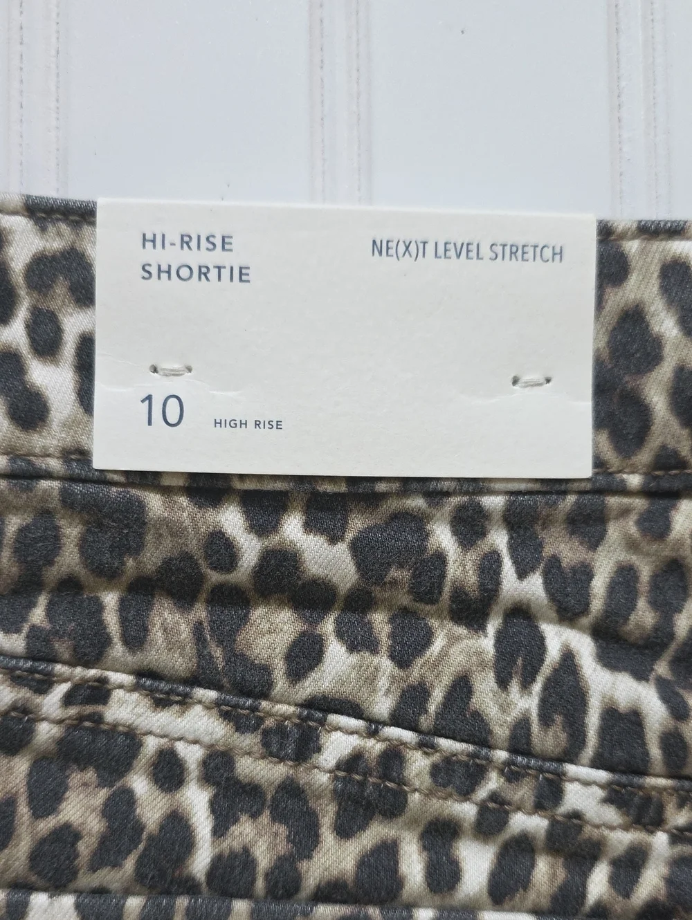 NWT American Eagle Leopard Print Next Level Stretch Shorts - Size 10